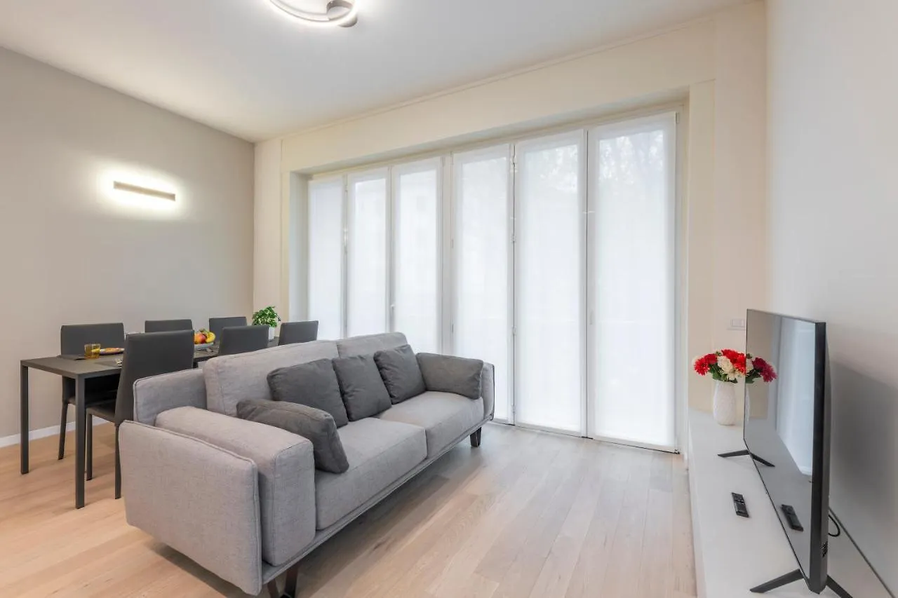 De Amicis, 25 - Nel Cuore Di Milano Milan